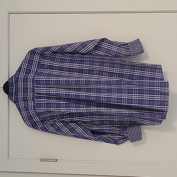 NWOT! Men's Dark Blue Plaid Ariat Shirt, Size Medium - Picture 2 of 5